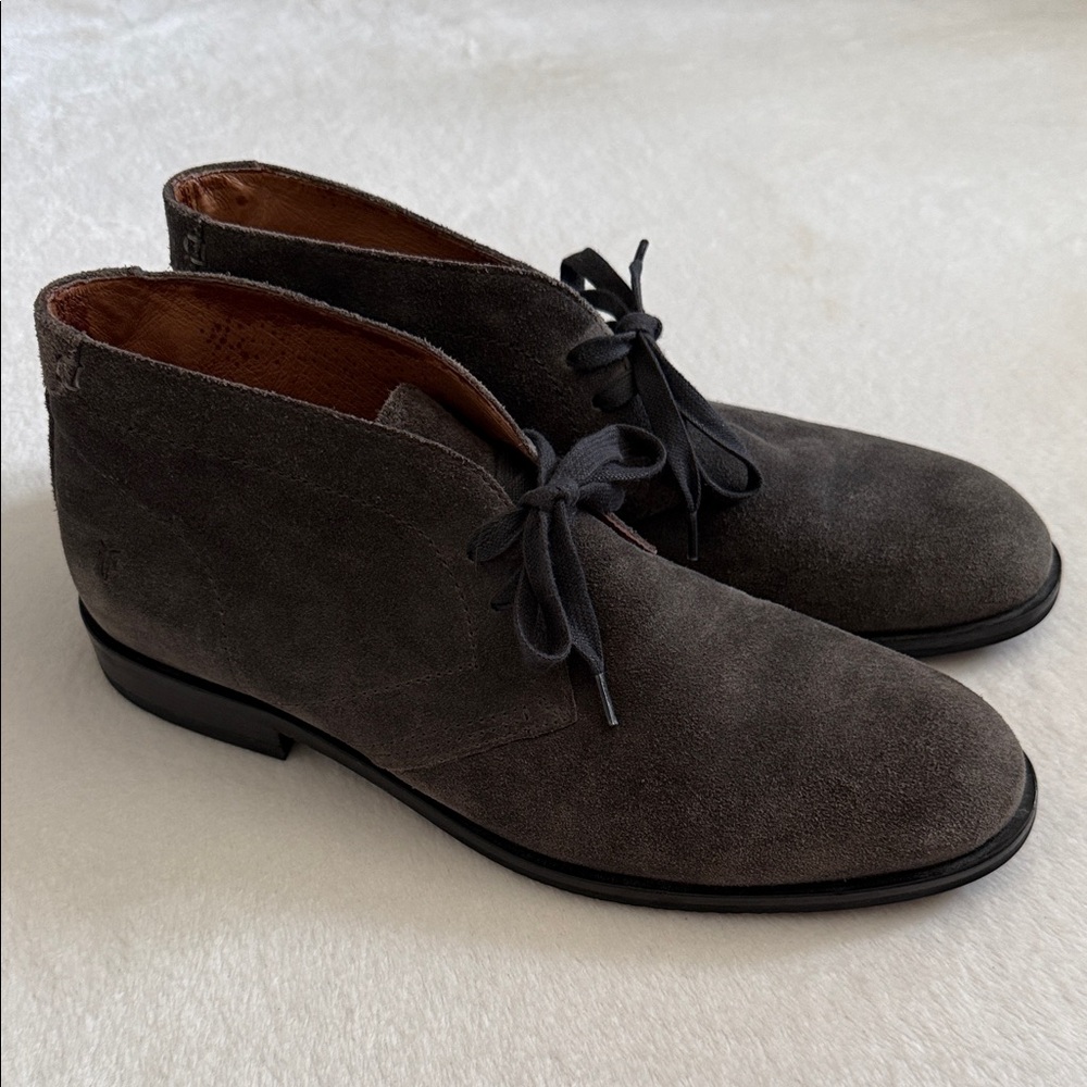 FRYE | Scott Graphite Chukka Suede Leather Lace Up Boots 3480077 Gray/Grey (10)